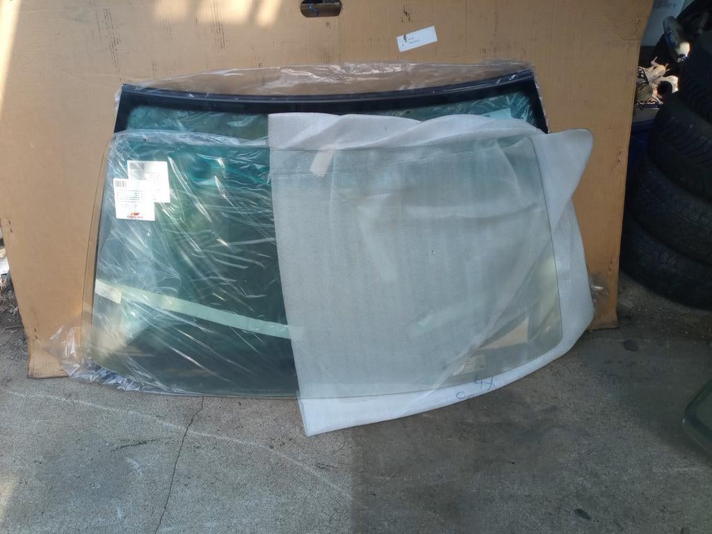 Pare brise neuf N.O.S VW Golf 2 - Jetta 2 carglass, Enlèvement, Neuf, Volkswagen