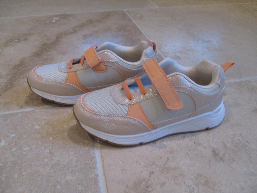 sneakers 35, Comme neuf, Enlèvement, Chaussures, Fille