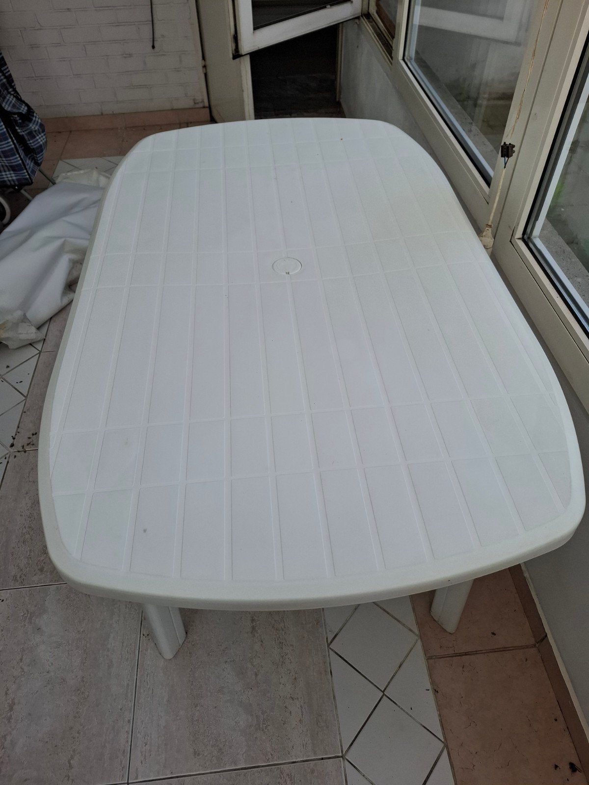 Grote ovale witte kunststof tuintafel, Tuin en Terras, Ophalen, Ovaal, Kunststof