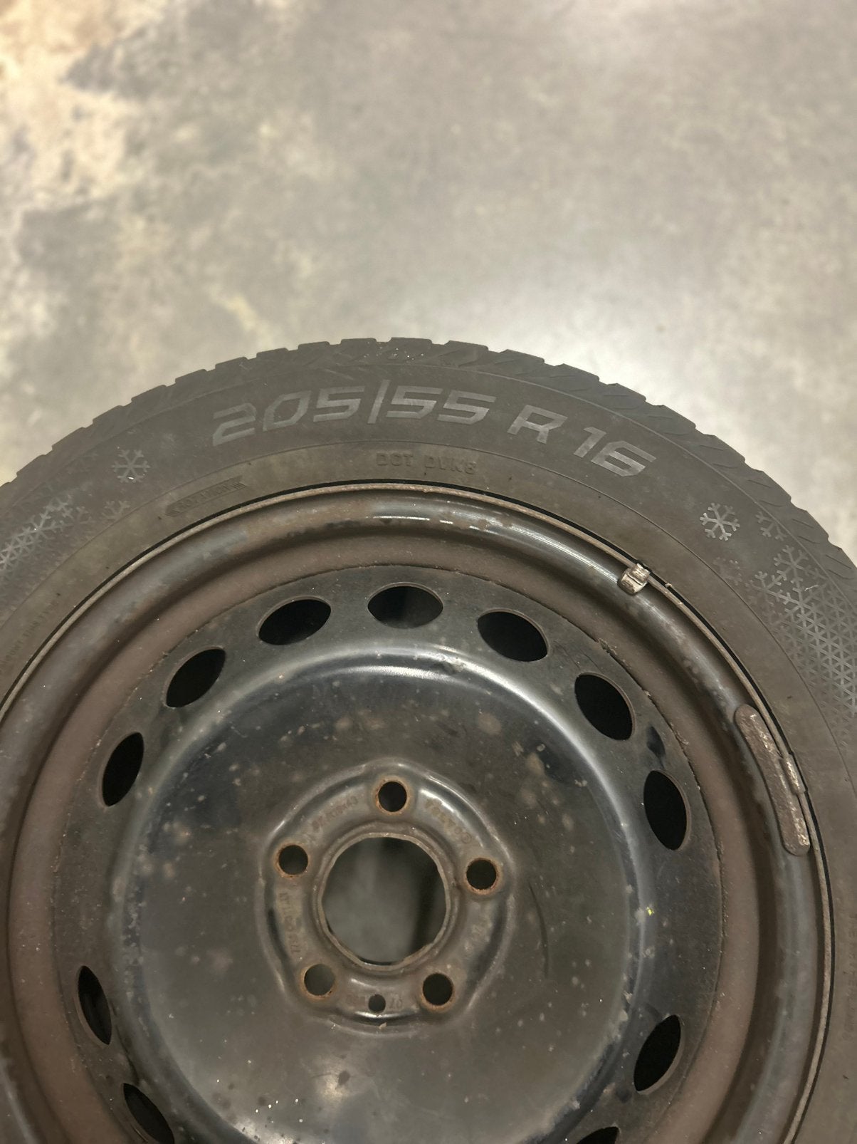 4x Winterbanden 205/55 R16 op stalen velgen – goede staat, Enlèvement, Comme neuf