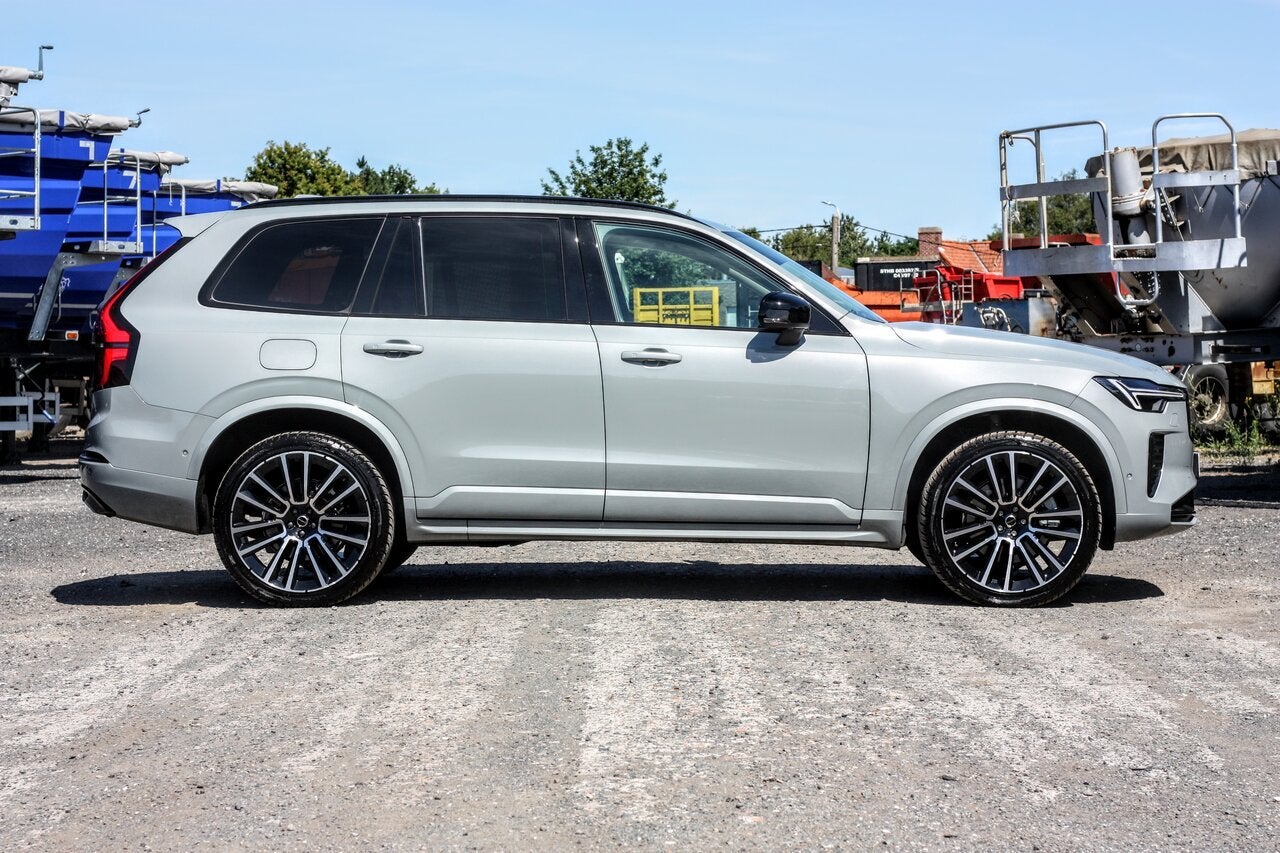 Volvo XC 90 T8 Recharge AWD / 7-ZIT / 360 / CARPLAY / PANO, Autos, Volvo, Argent ou Gris, 7 places, 0 kg, Noir