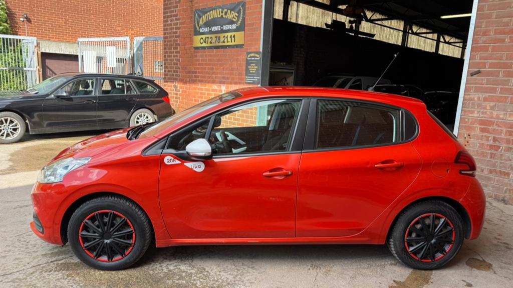 Peugeot 208 1.6HDI Like EURO-6b prete à immatriculer, Auto's, 75 kW, Euro 6, 1600 cc, Bedrijf