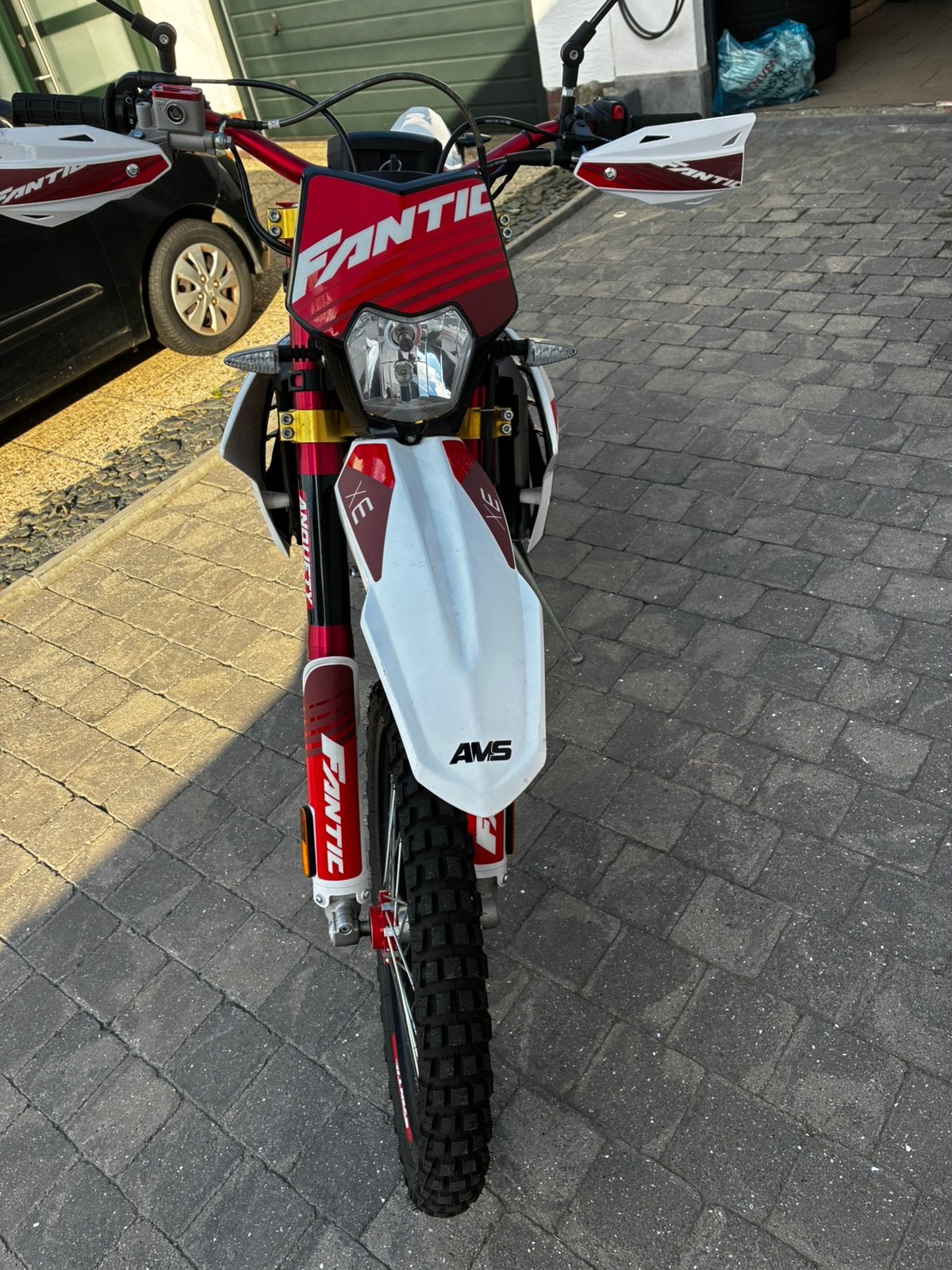 Moto fantic xe50 2024, Vélos & Vélomoteurs, Autres marques, Comme neuf, 6 vitesses, Enlèvement