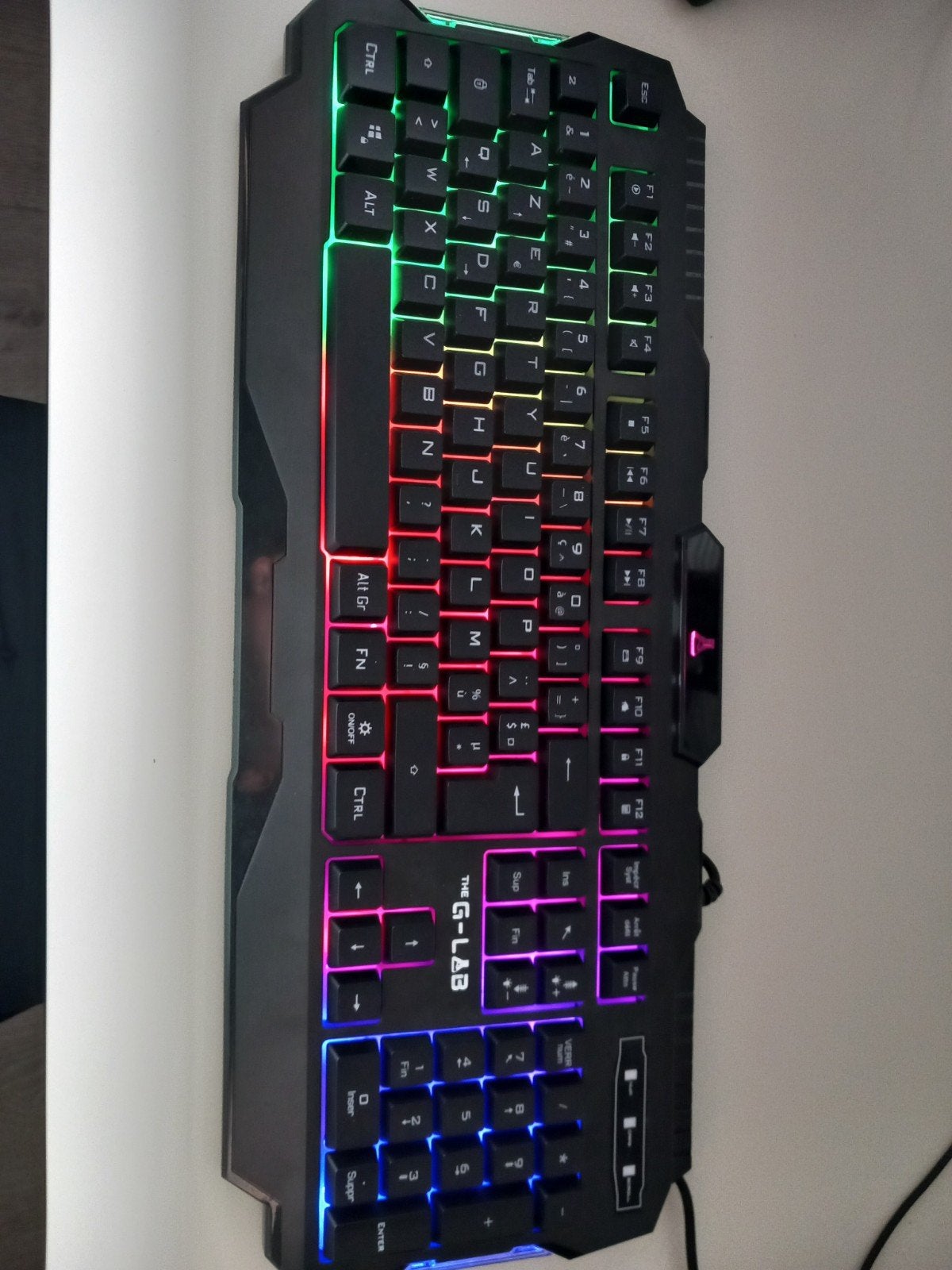 Keyboard en muis met muismat, Informatique & Logiciels, Claviers, Clavier gamer, Reconditionné, Autres dispositions, Filaire