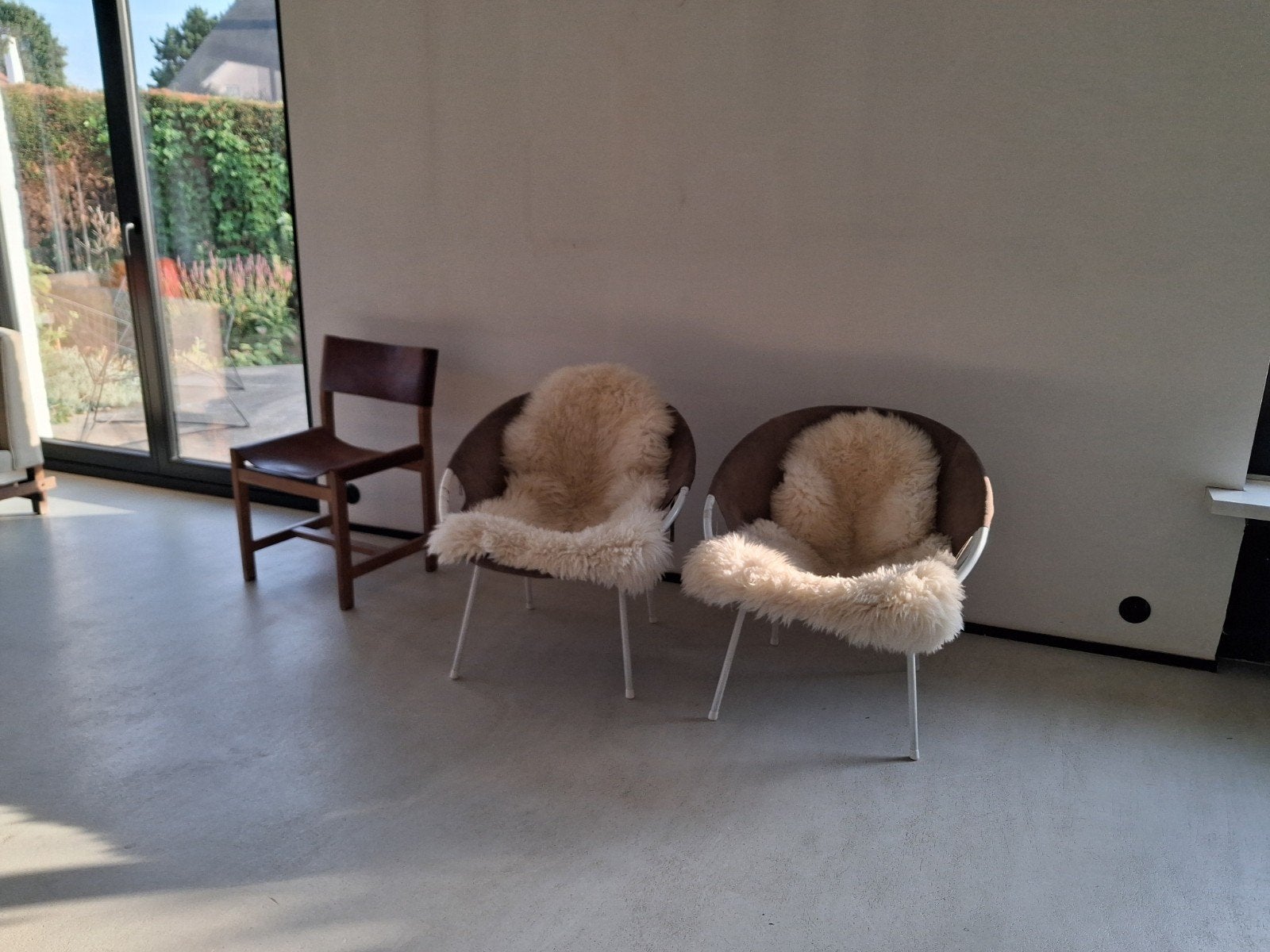 paire de fauteuils vintage en daim annees 50, Enlèvement