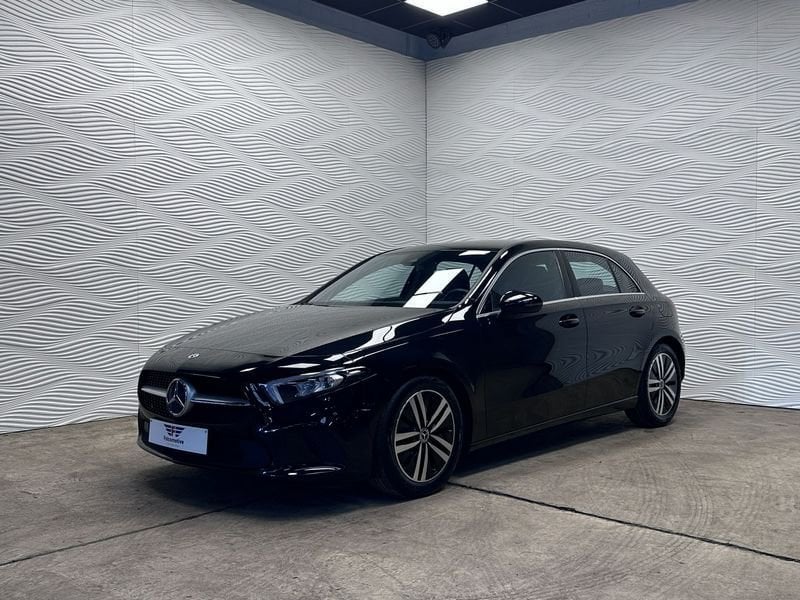 Mercedes-Benz Classe A 180d*AUT*CARPLAY*CAMERA*ZTLVERW.*, Auto's, Gebruikt, 4 cilinders, 116 pk, Leder en Stof