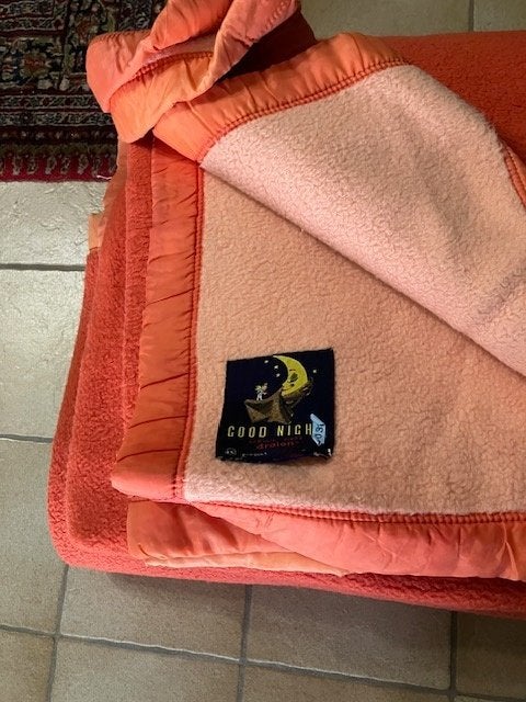 twee grote dekens Good Night voor 15 euro, Ophalen, Gebruikt, Overige materialen, Tweepersoons