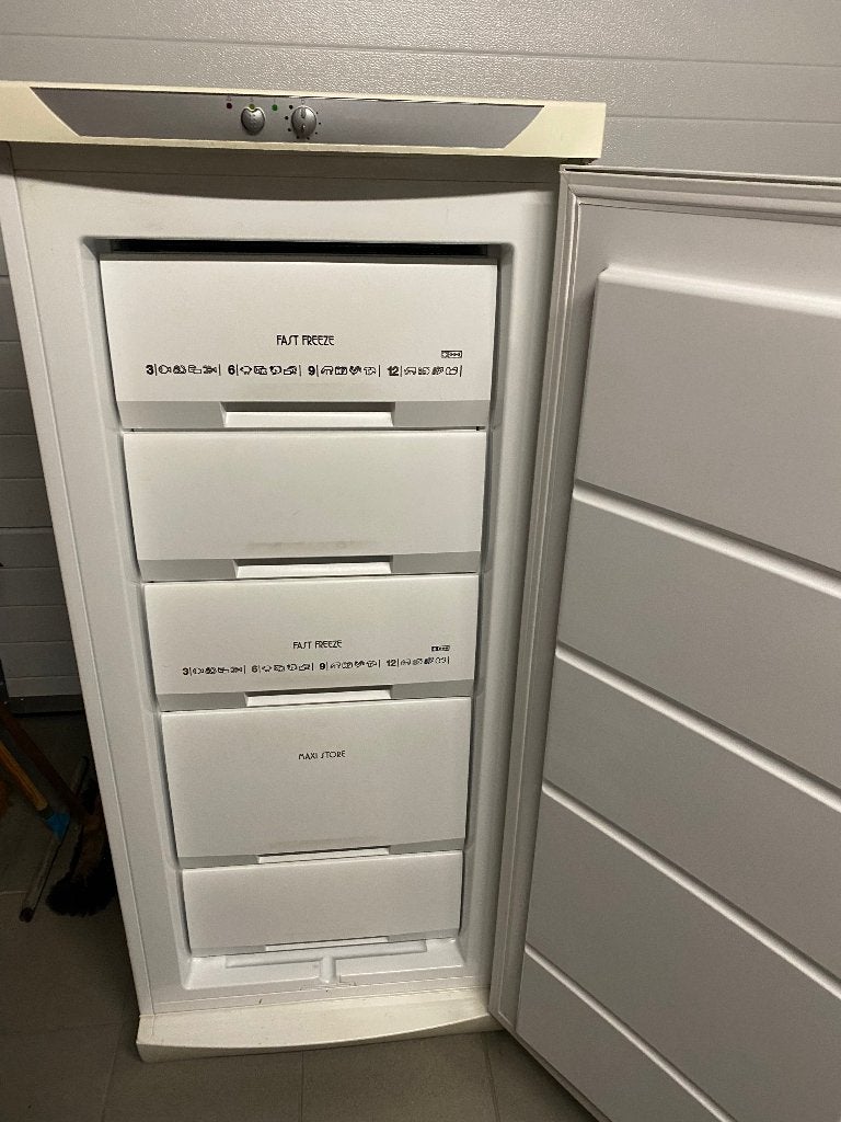 Congelateur Zanussi 164 litres, Gebruikt, Tussenbouw, Energieklasse A of zuiniger, 60 tot 90 cm