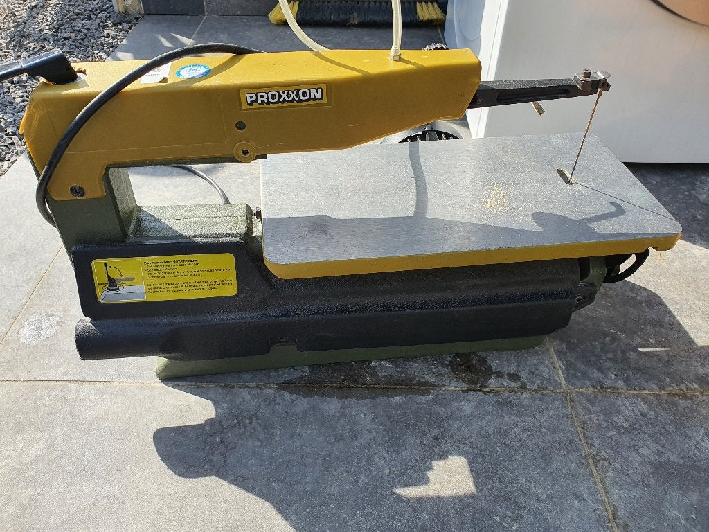 Scie sauteuse électrique à 2 vitesses Proxxon Multicut, Bricolage & Construction, Enlèvement, Comme neuf, Outil de coupe, Autres marques