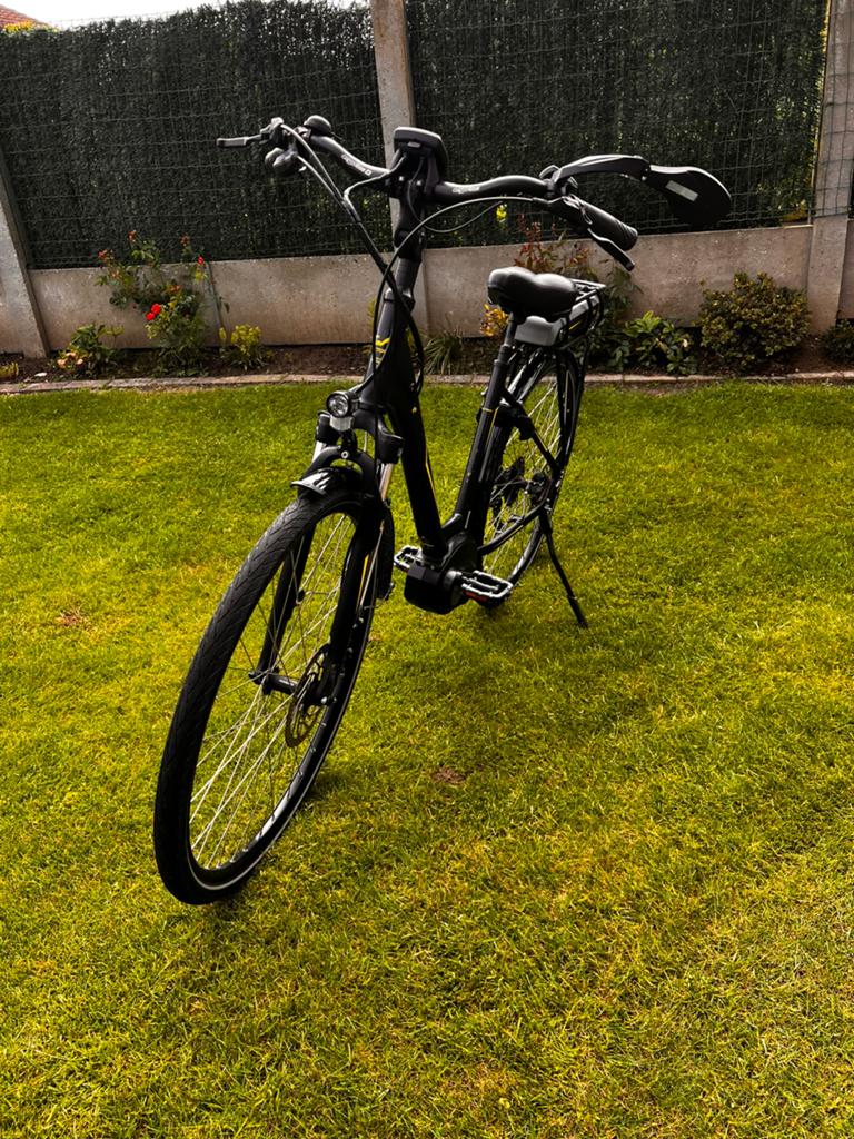 Goed onderhouden elektrische fiets Victoria, Fietsen en Brommers, Elektrische fietsen, Ophalen, Zo goed als nieuw, 50 km per accu of meer