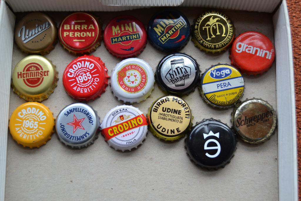 bier kroonkurken oude en recente van Italie, Verzamelen, Biermerken, Ophalen of Verzenden, Gebruikt, Overige typen, Overige merken