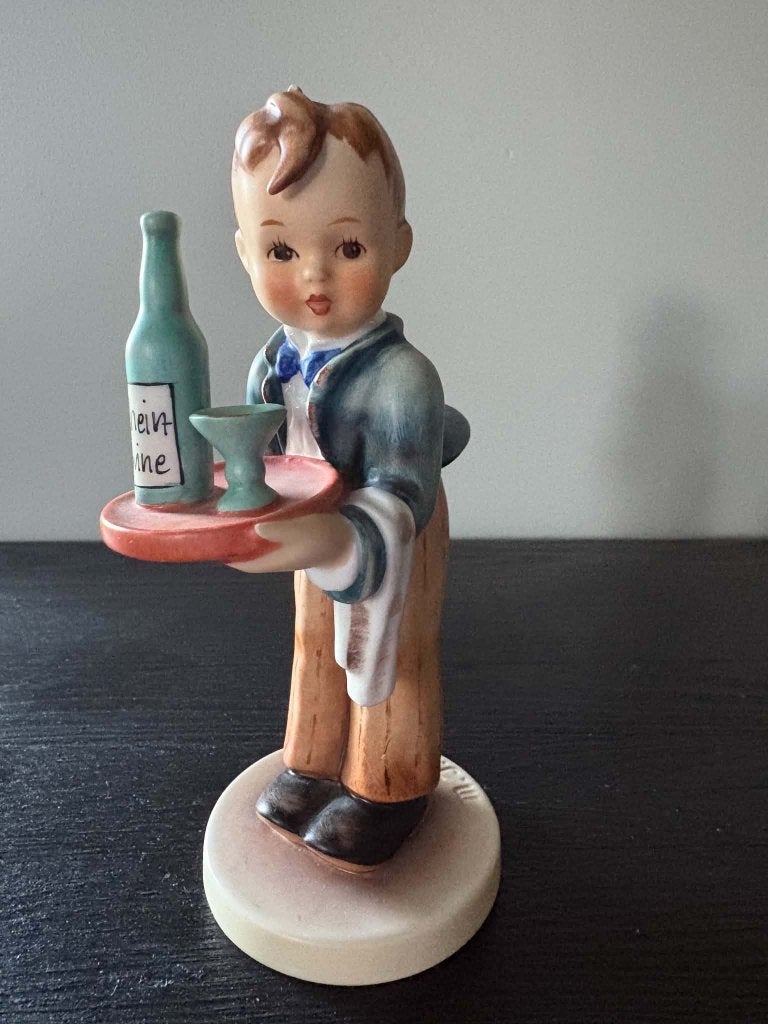 Hummel Goebel waiter, Ophalen of Verzenden, Zo goed als nieuw, Hummel