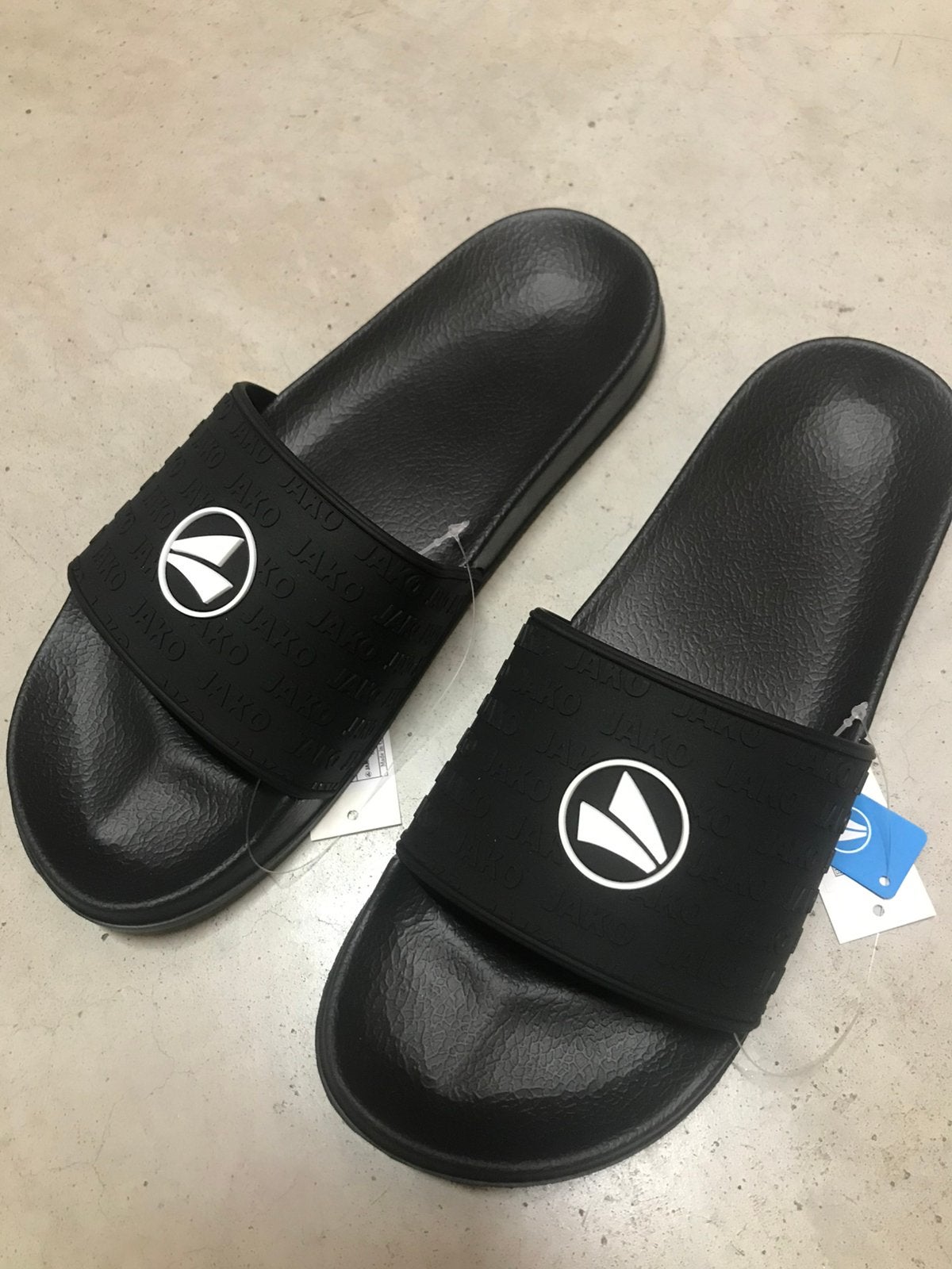 Nieuwe badslippers JAKO, Sports & Fitness, Enlèvement ou Envoi
