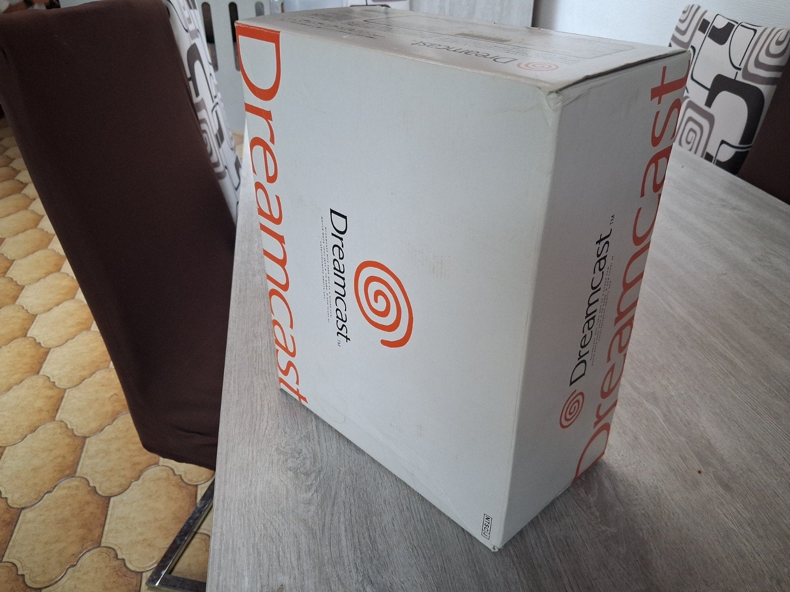 SEGA DREAMCAST JAPONAISE – COMPLÈTE EN BOÎTE, Enlèvement ou Envoi, Comme neuf, Saturn ou Dreamcast