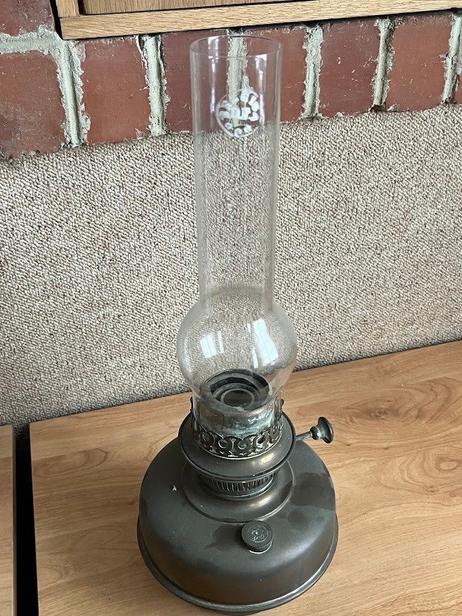 Lampe à pétrole de l'atelier D.F., Enlèvement