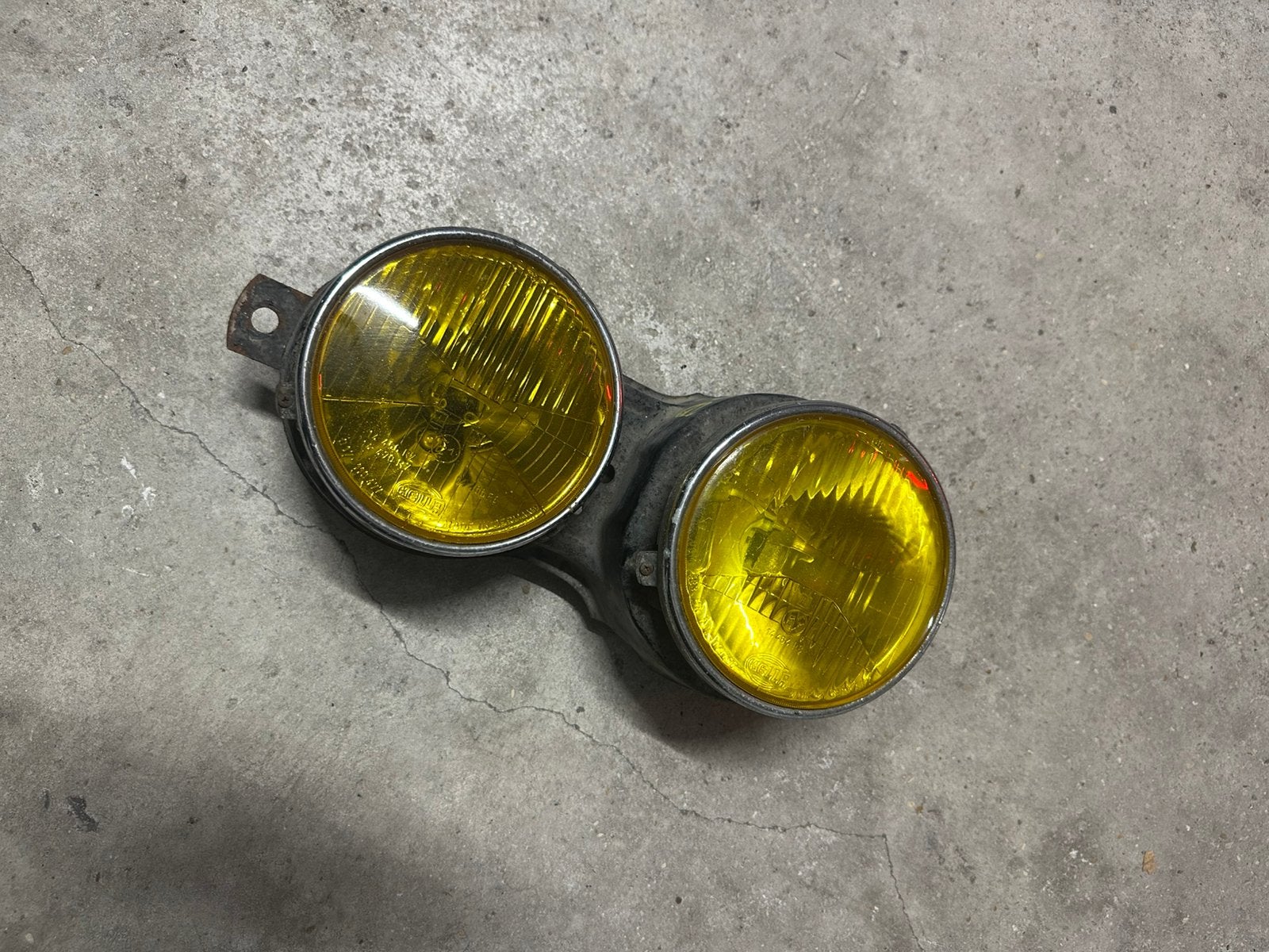 Phares jaune bmw e12 original hella ( audi 100 ford capri ), Autos : Pièces & Accessoires, Enlèvement ou Envoi, Utilisé, Audi