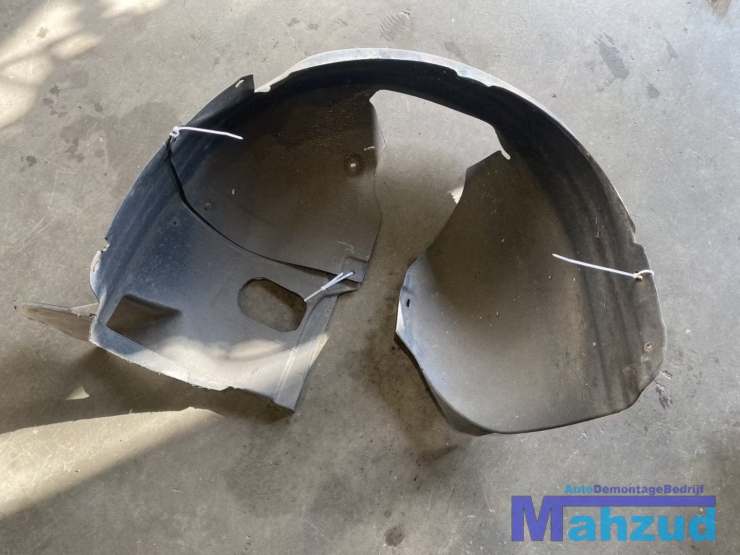 VW GOLF 5 Links voor modderkuip wielkuip 2004-2009, Volkswagen, Volkswagen AG, Vw@volkswagen.de, Utilisé