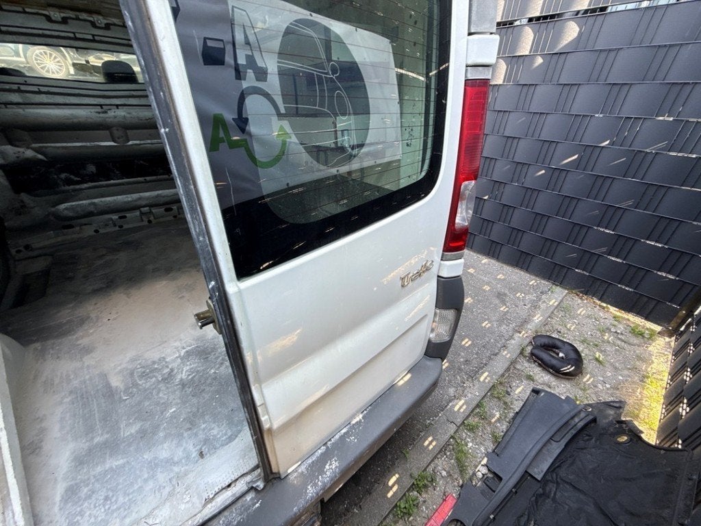 ACHTERDEUR Renault Trafic New (FL) (01-2001/06-2014), Gebruikt, Achter, Peter-Huppertz-Straße 5
51063  Köln, DE, Dialog.deutschland@renault.de