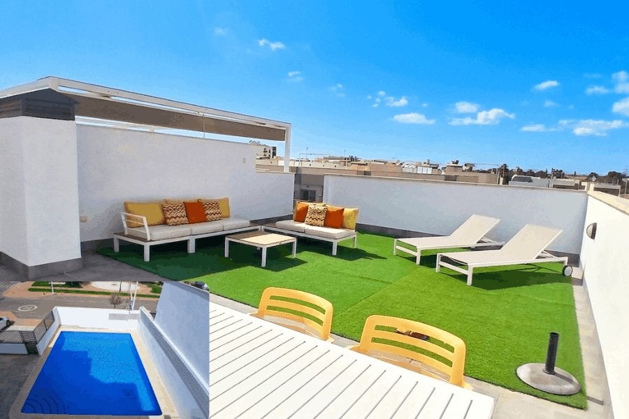 HOEK-PENTHOUSE MET ZONNIG DAKTERRAS op 750m VAN HET STRAND, Dorp, Spanje, 65 m², 2 kamers