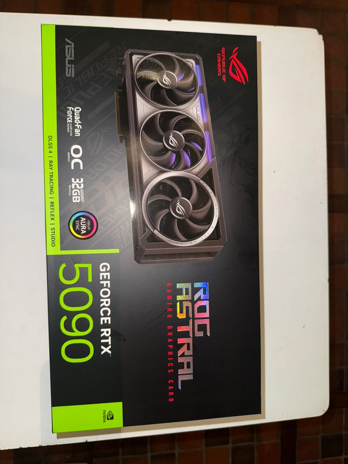 RTX 5090 ASUS ROG ASTRAL 32 GB GDDR7 OC Edition, Computers en Software, Videokaarten, Ophalen, Zo goed als nieuw