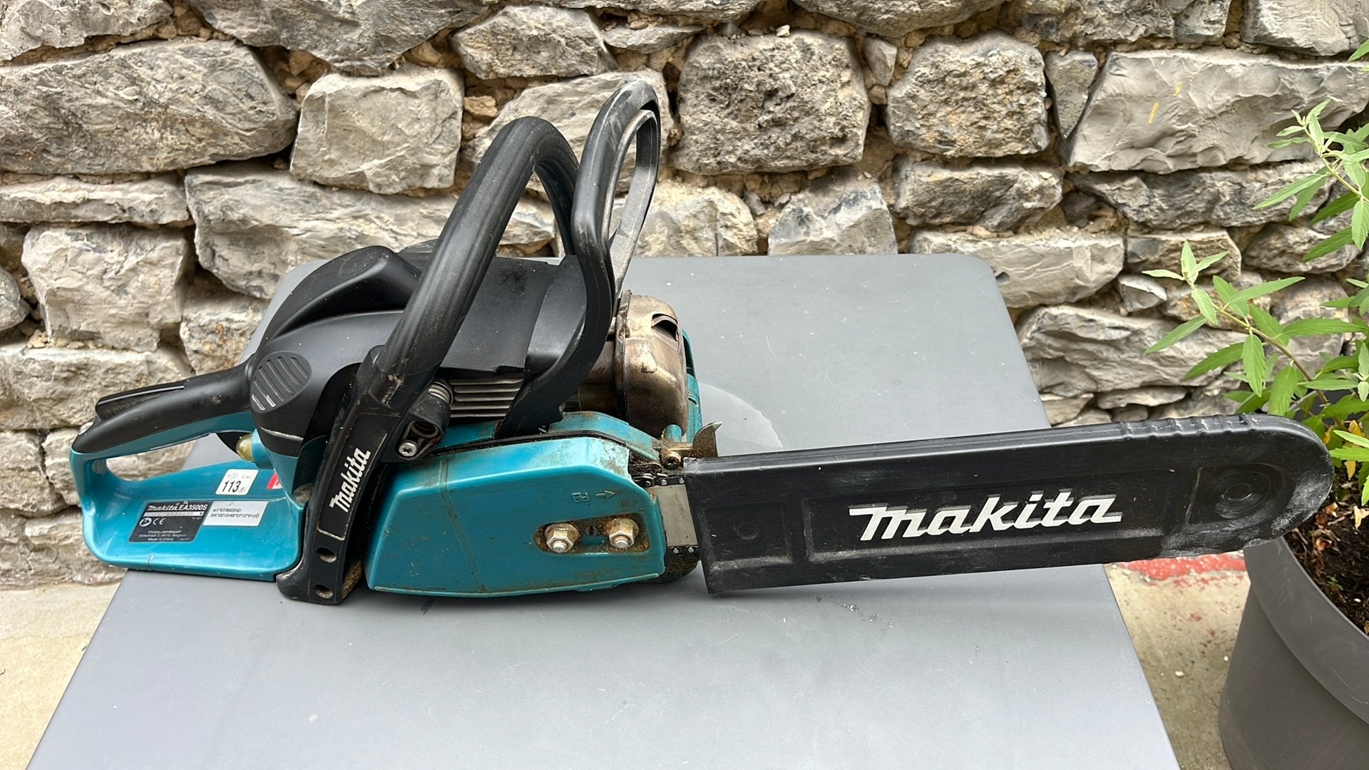 Tronçonneuse makita, Jardin & Terrasse, Enlèvement, Comme neuf