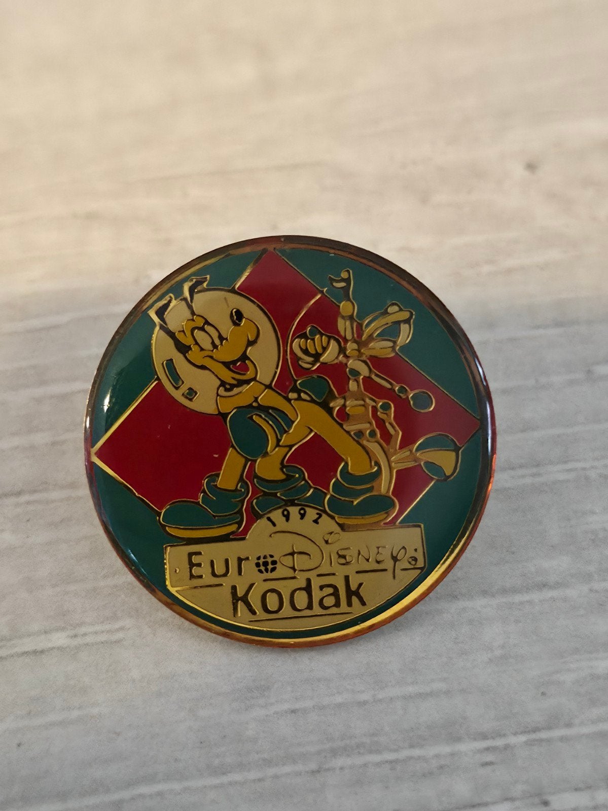 Broche Pluto Kodak, Collections, Disney, Enlèvement ou Envoi, Dingo ou Pluto, Utilisé, Autres types