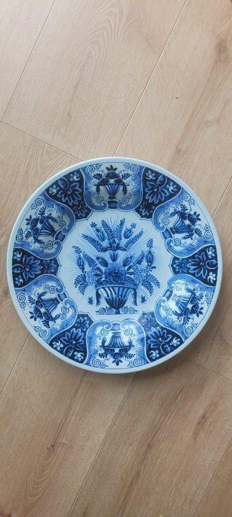 Delfts Blauw sierbord GROOT, Ophalen, Zo goed als nieuw, Porselein, Bord of Schaal