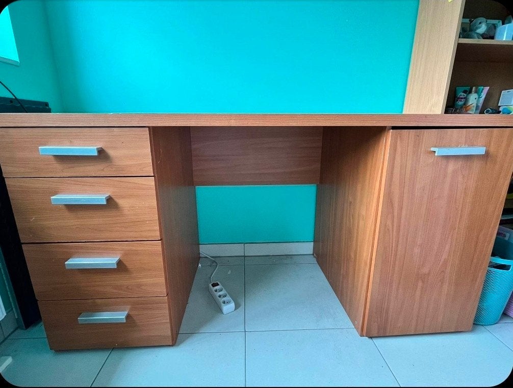 Gratis bureau, Ophalen, Gebruikt, Bruin