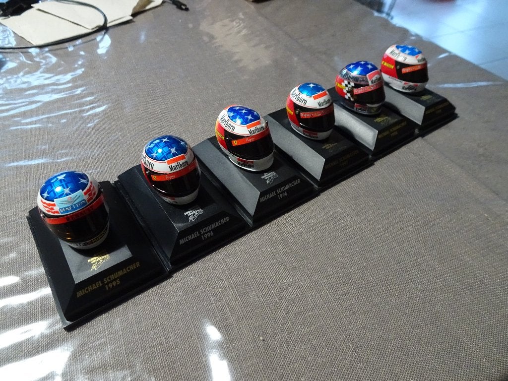 GEZOCHT : Senna en Schumacher helmpjes schaal 1/8 Minichamps, Verzamelen, Ophalen of Verzenden, Nieuw, Formule 1