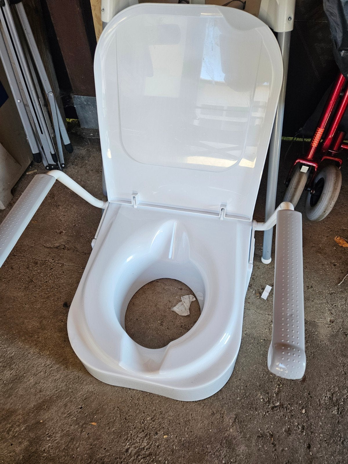 wc verhogen met leuning, Ophalen