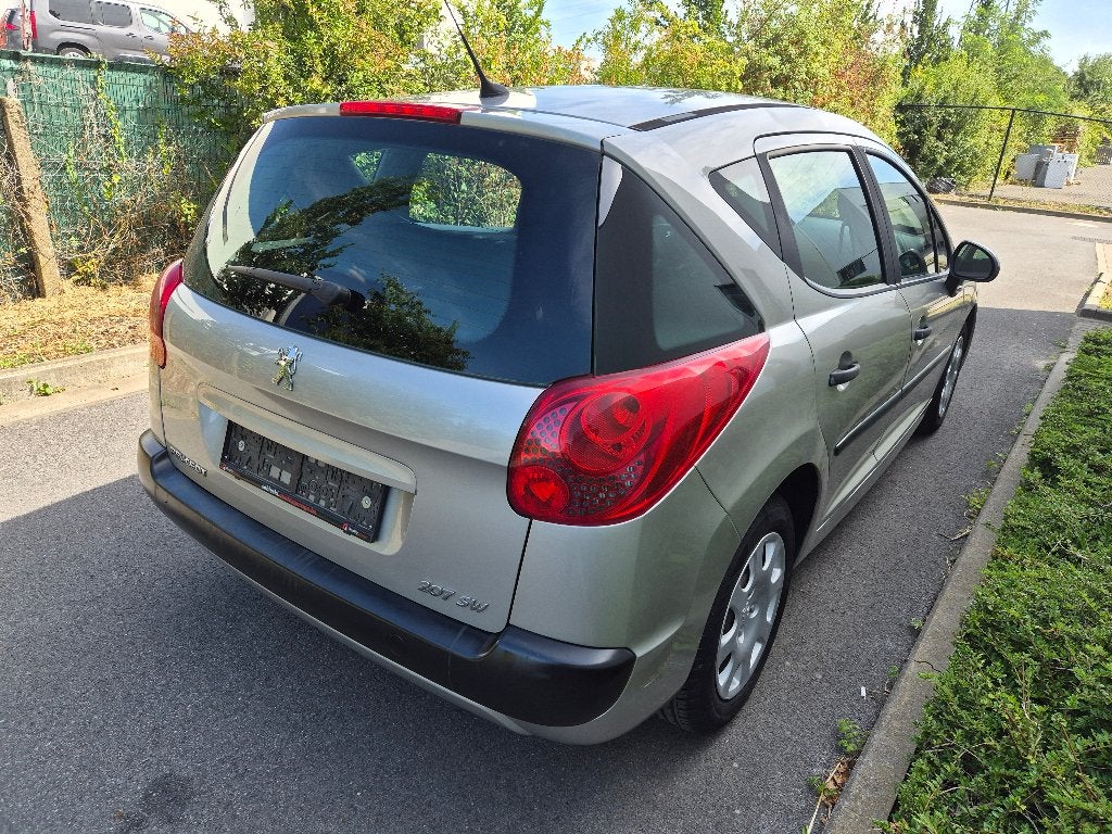 PEUGEOT 207, Autos, Argent ou Gris, Achat, Boîte manuelle, Noir