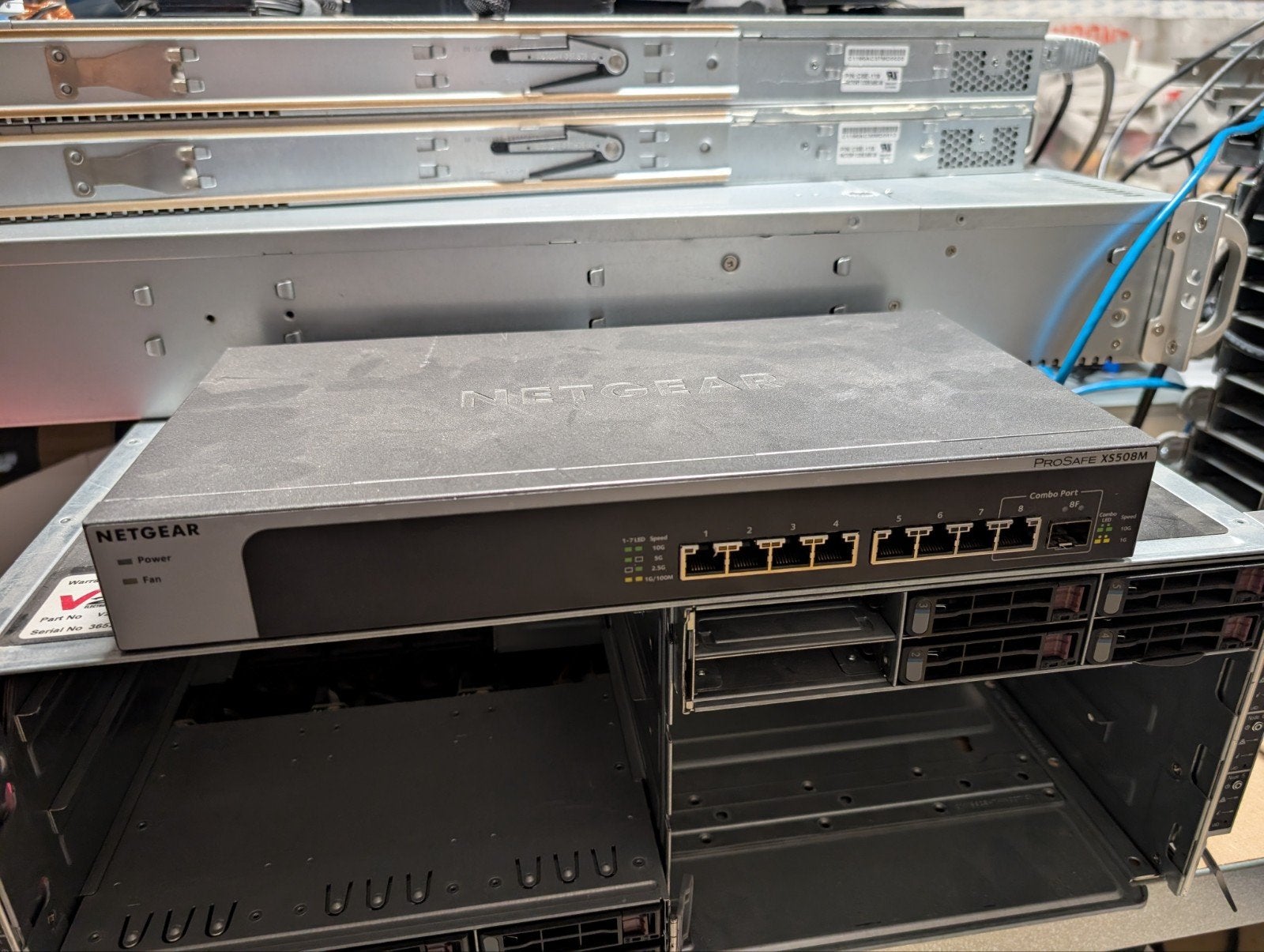 Netgear xs508m, Computers en Software, Ophalen of Verzenden, Zo goed als nieuw