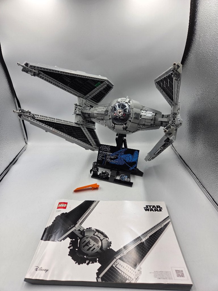 Lego Star Wars 75382 TIE Interceptor - UCS, Star Wars, Lego, Ophalen of Verzenden, Zo goed als nieuw