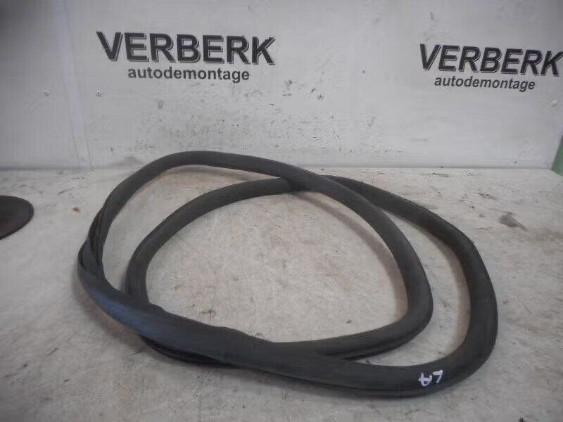 PORTIERRUBBER LINKS Opel Insignia Sports Tourer, Bahnhofsplatz 65423 Rüsselsheim am Main, DE, Gebruikt, Opel, Opel Automobile GmbH