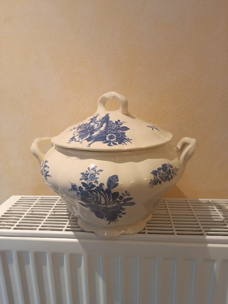 A vendre une soupière Boch, Enlèvement