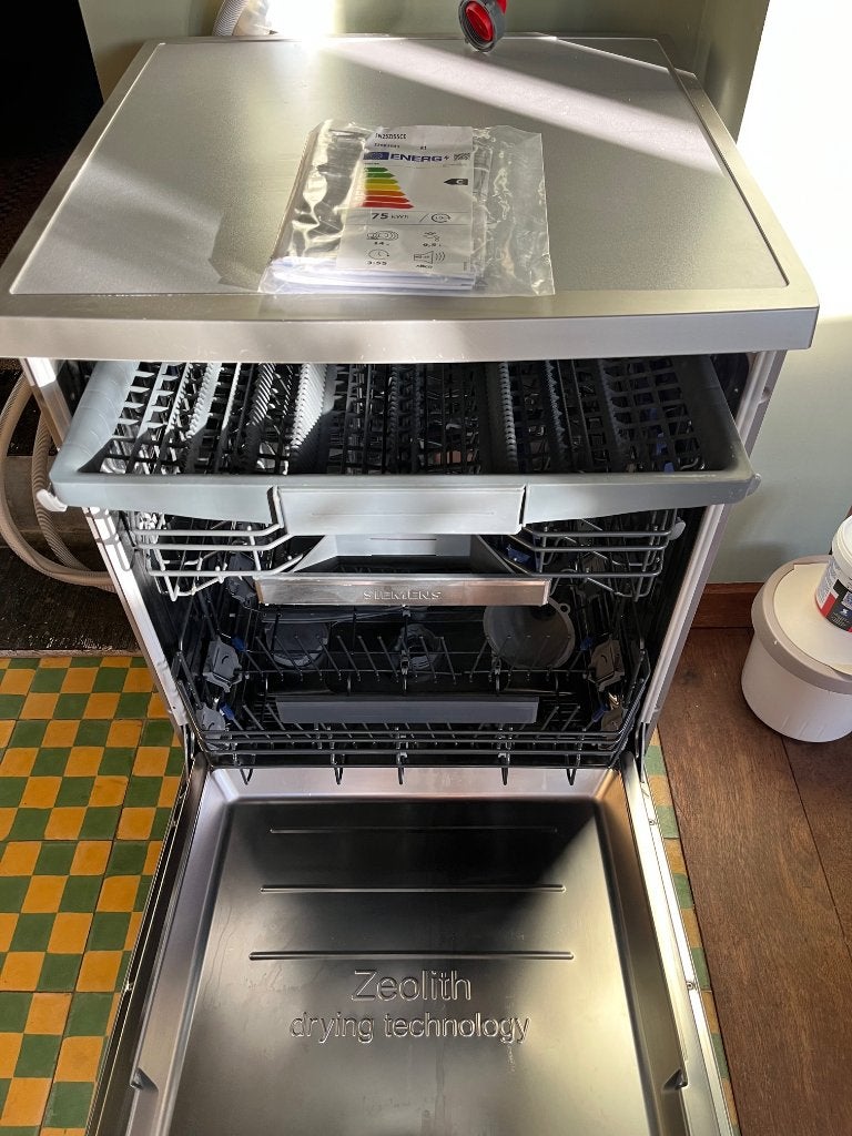 Siemens IQ 500 ZEOLITH vaatwasser, Ophalen, Minder dan 85 cm, Tussenbouw, Minder dan 10 liter