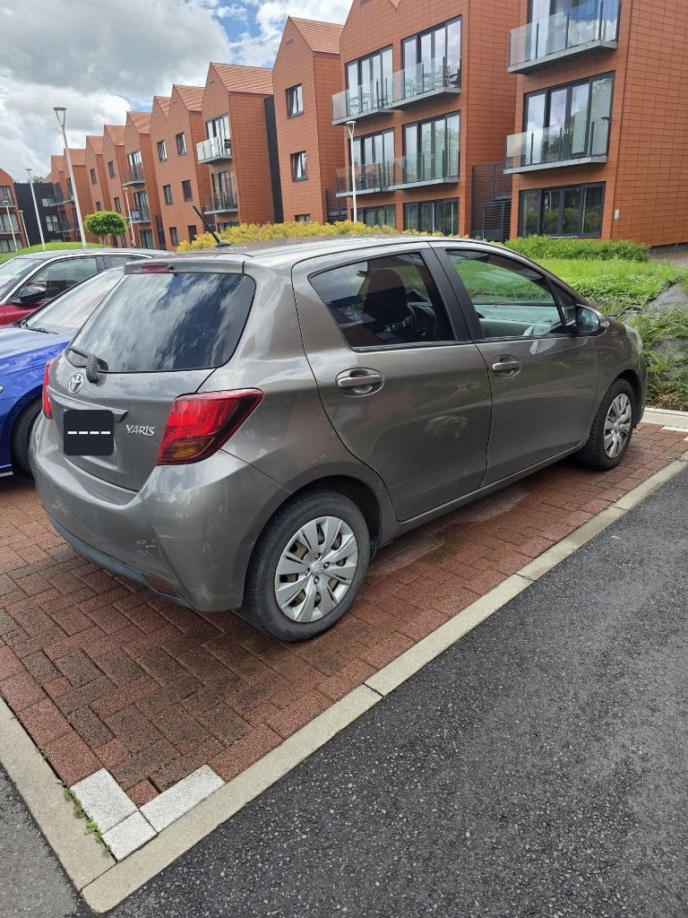 Toyota yaris,1.3 essence , 07/2016, Caméra de recul, Argent ou Gris, Achat, Euro 6