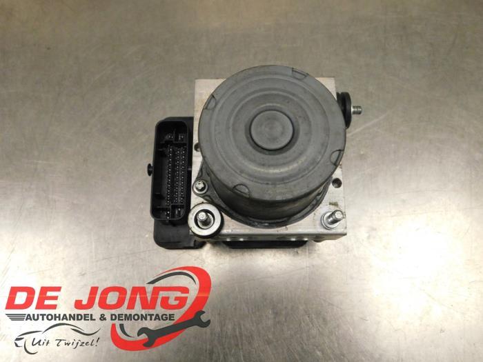 Pompe ABS d'un Volkswagen Polo, Volkswagen, -, 3 mois de garantie, Utilisé