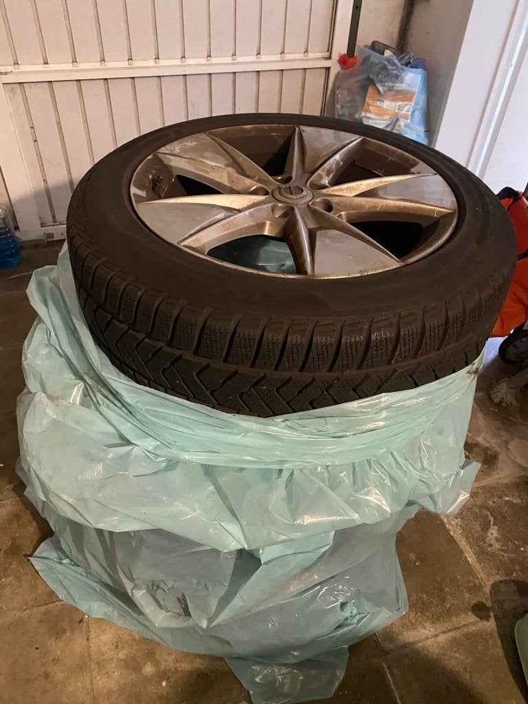 pneus, Autos : Pièces & Accessoires, Pneus hiver, Pneu(s), Enlèvement, Utilisé