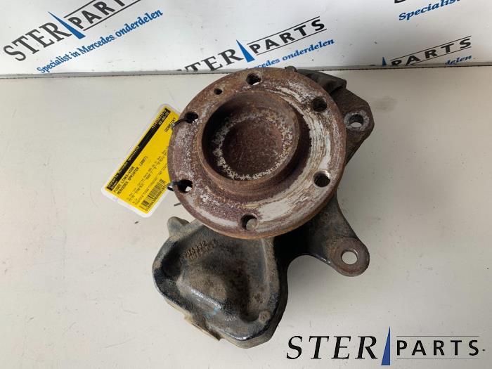 Fusee links-voor van een Mercedes Sprinter, Gebruikt, -, Ophalen of Verzenden, -