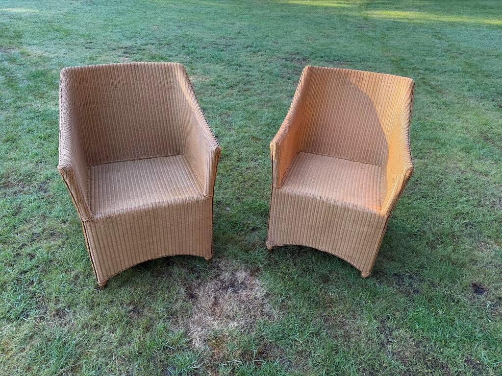 2 rieten zeteltjes, Huis en Inrichting, Stoelen, Ophalen, Zo goed als nieuw, Riet of Rotan, Twee