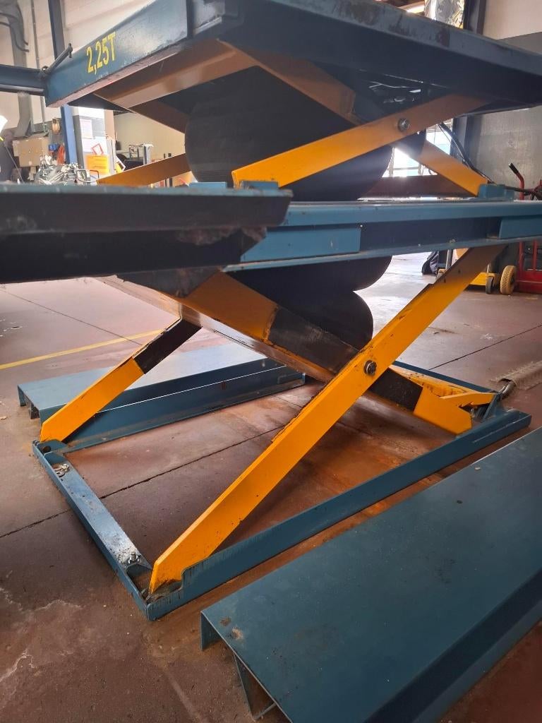 Hefbrug, schaarlift  2500 Kg, Auto diversen, Ophalen