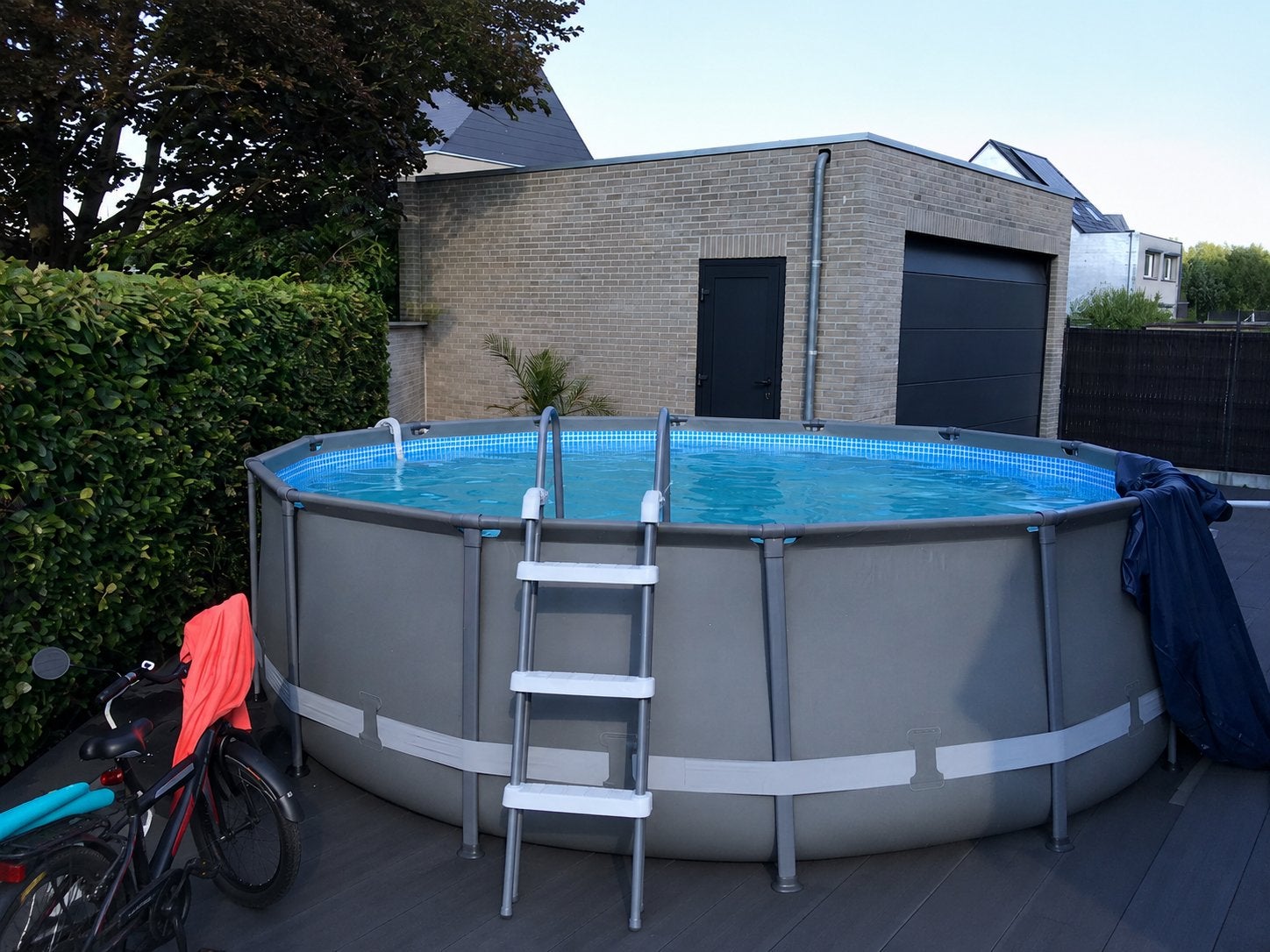 Intex zwembad Ø 4,27 m x 1,24 m + zandfilter + warmtepomp, Ophalen, Zo goed als nieuw, Rond