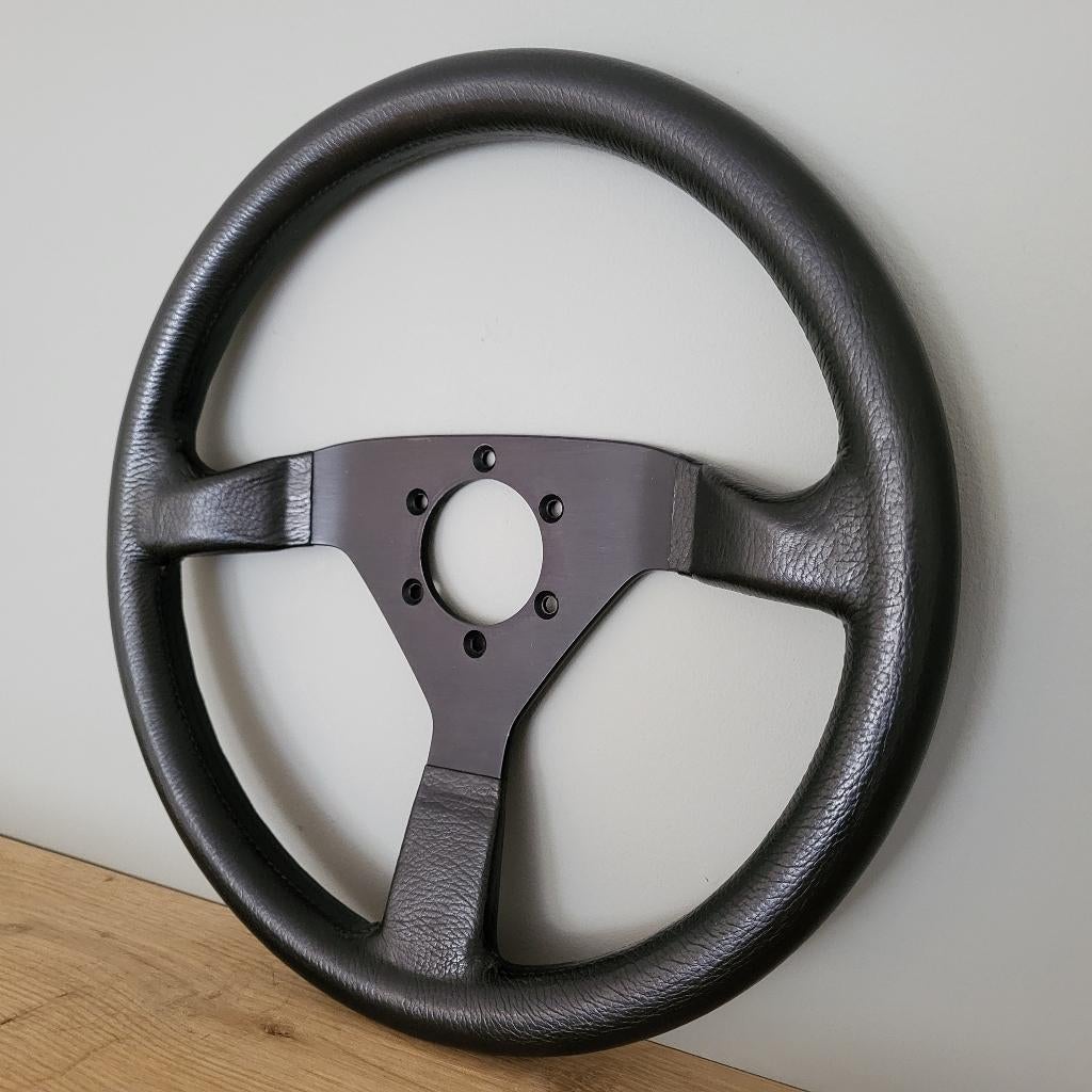 Volant Momo Classic (1984) - Classic Steering Wheel Shop, Autos : Pièces & Accessoires, Envoi, Utilisé, Skoda
