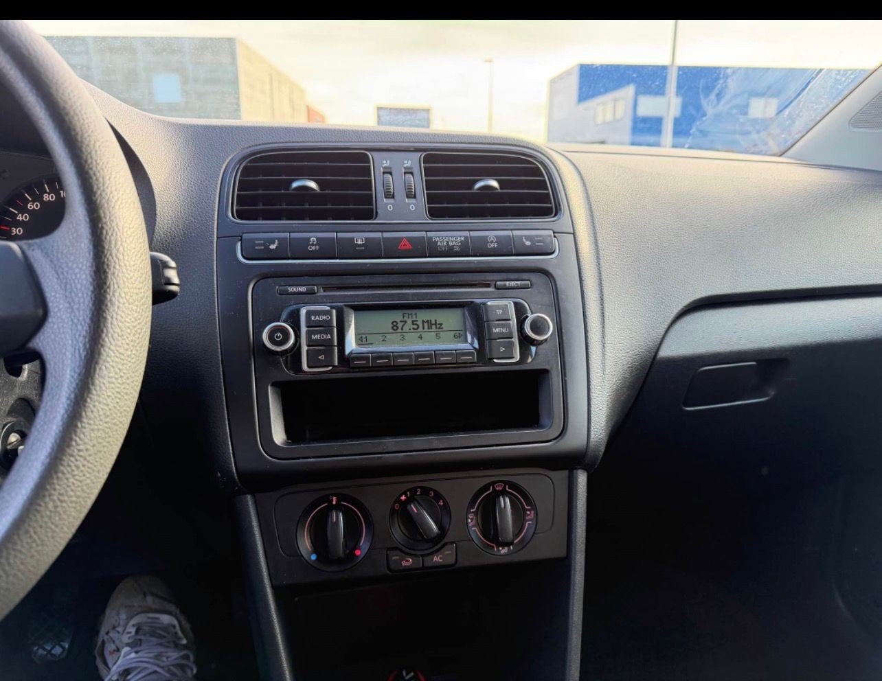 volkswagen polo 6R Bowjaar 2011 Benzin, Autos, Volkswagen, Euro 5, Achat, Boîte manuelle, 5 portes