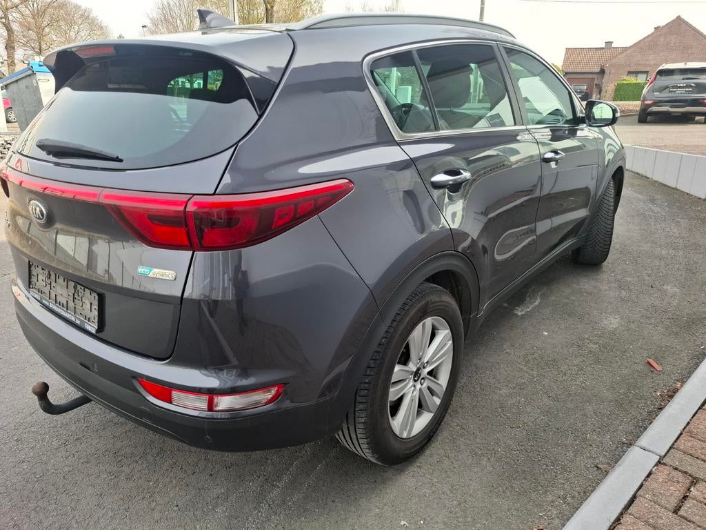 KIA SPORTAGE 1.7 DIESEL 1ER PROPRIÉTAIRE TRÈS PROPRE, Auto's, Kia, Monovolume, Euro 6, 4 cilinders, Leder