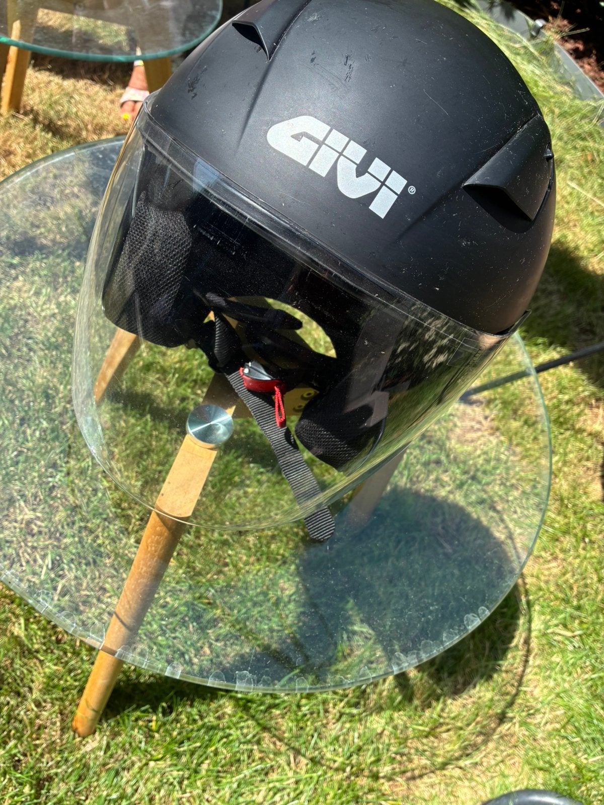 Casque de moto GIVI, Fietsen en Brommers, Brommerhelmen, Zo goed als nieuw, Ophalen