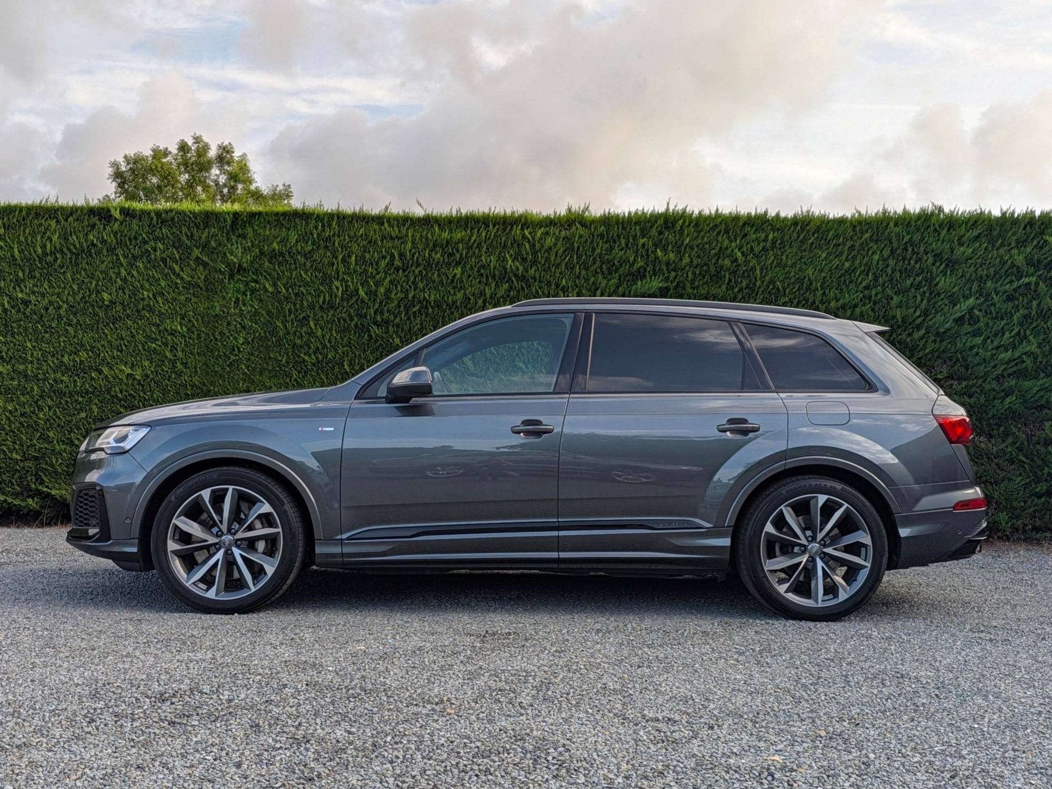 Audi Q7 2x S-line - sportstuur - trekhaak - lage taxen, Auto's, Automaat, Gebruikt, Bedrijf, 5 zetels