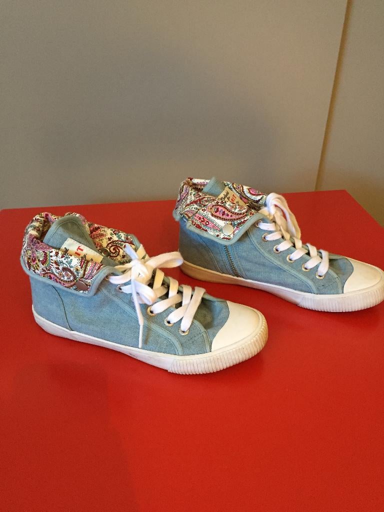 Blauwe sportschoenen Esprit maat 36, Kleding | Dames, Schoenen, Zo goed als nieuw, Sportschoenen, Blauw, Ophalen of Verzenden