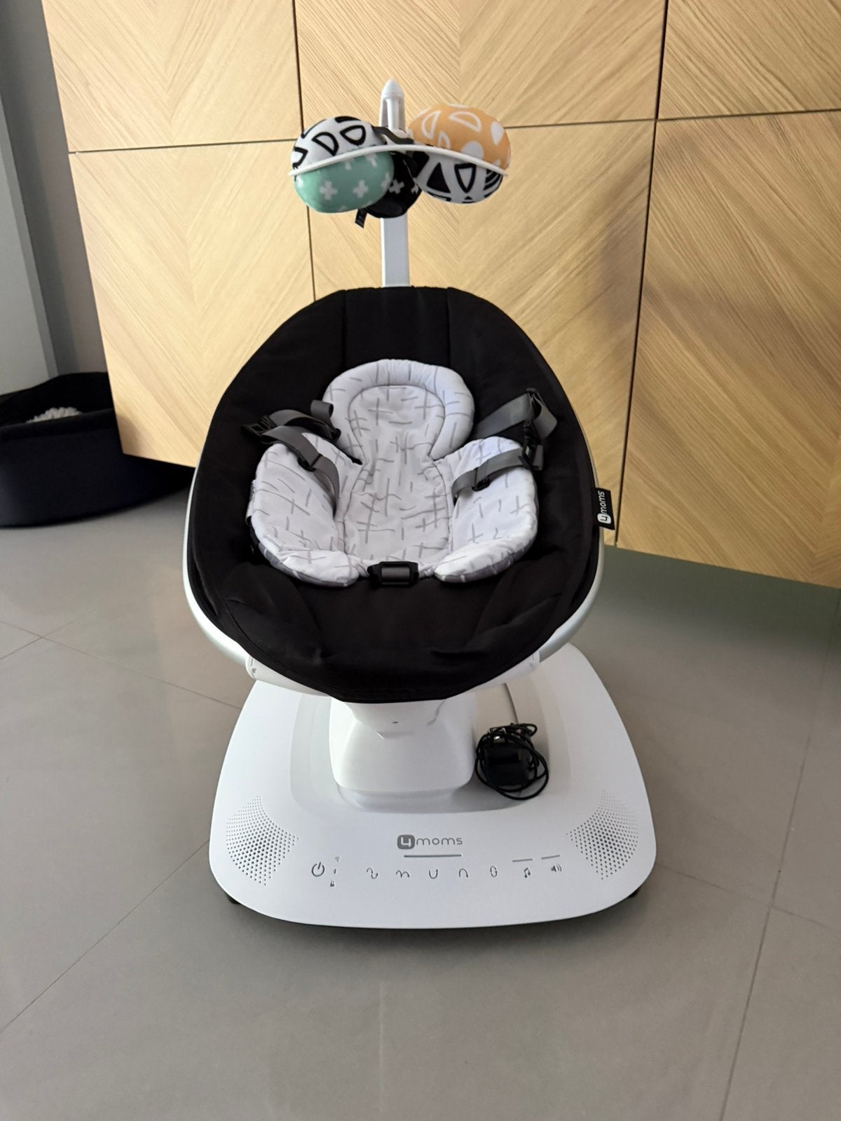 Mamaroo5 4moms, Ophalen of Verzenden, Zo goed als nieuw